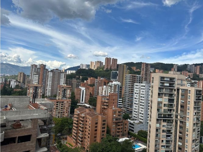 Apartamento de 2 alcobas en arriendo en Lalinde, Medellín, 85 m² · foto 19 de 20