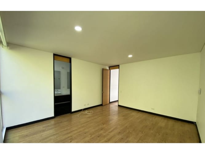 Casa de 4 alcobas en arriendo en Bolivariana, Envigado, 300 m² · foto 19 de 24