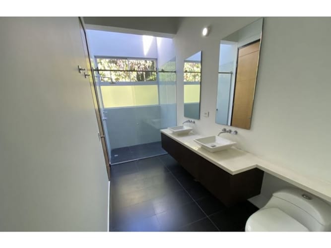 Casa de 4 alcobas en arriendo en Bolivariana, Envigado, 300 m² · foto 20 de 24