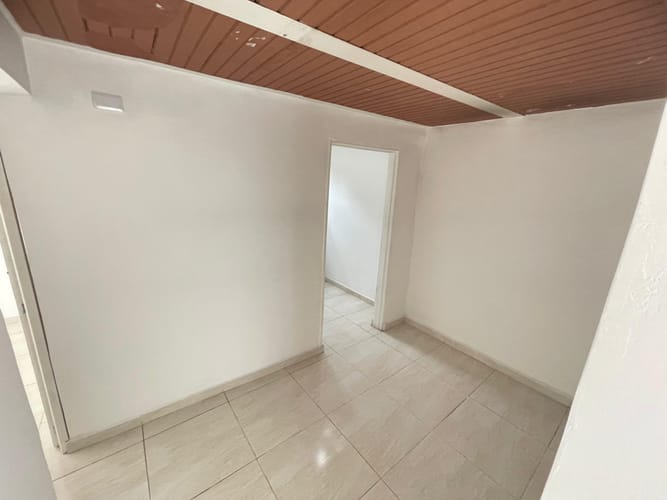 Apartamento de 4 alcobas en arriendo en Belen Las Playas, Medellín, 90 m² · foto 15 de 24