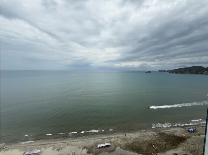 Apartamento de 3 alcobas en venta en Salguero, Santa Marta, 143 m² · foto 2 de 24