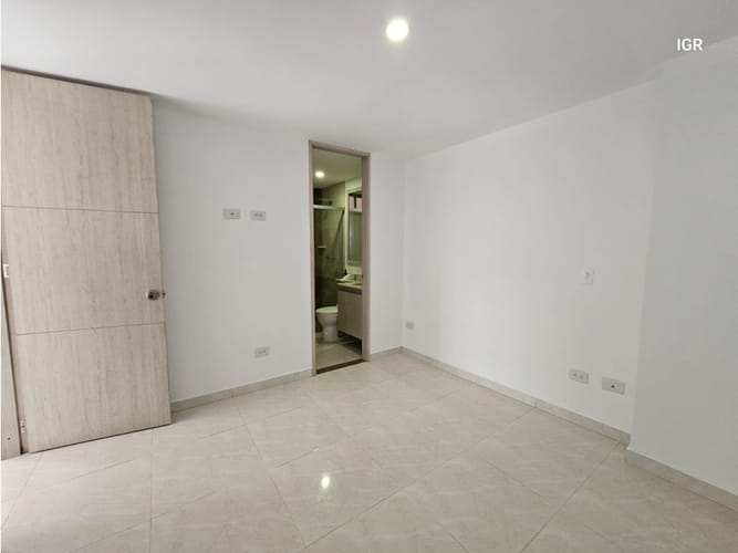 Apartaestudio en venta en Entre Amigos, Sabaneta, 35 m² · foto 8 de 19
