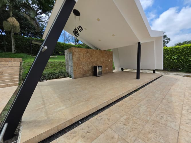 Casa de 5 alcobas en venta en Galicia, Pereira, 1600 m² · foto 5 de 24