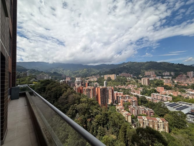Apartamento de 3 alcobas en arriendo en Mugá, Medellín, 139 m² · foto 8 de 24