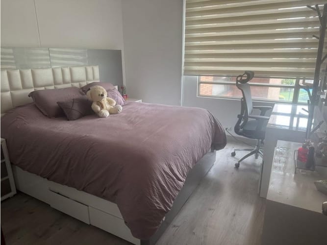 Apartamento de 2 alcobas en venta en Cerros De Niza, Bogotá, 93 m² · foto 3 de 12