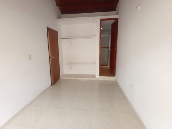 Apartamento de 2 alcobas en arriendo en Las Amarillas, Piedecuesta, 50 m² · foto 3 de 10