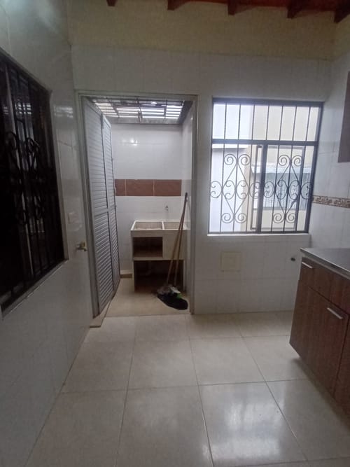 Apartamento de 2 alcobas en arriendo en Las Amarillas, Piedecuesta, 50 m² · foto 6 de 10