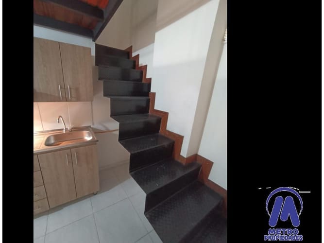 Apartaestudio en arriendo en Belén Rincón, Medellín, 25 m² · foto 2 de 11