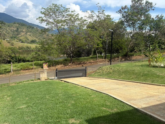 Casa de 4 alcobas en venta en Tablones, Palmira, 274 m² · foto 5 de 20