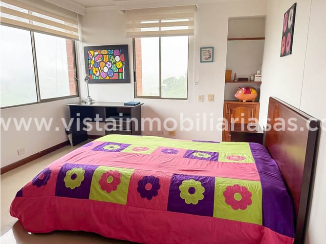 Apartamento de 3 alcobas en venta en Palermo, Manizales, 168 m² · foto 3 de 17