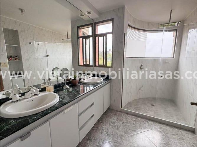 Apartamento de 3 alcobas en venta en Palermo, Manizales, 168 m² · foto 5 de 17