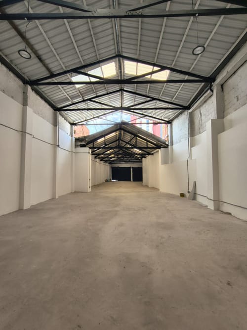 Bodega en arriendo en Caicedo, Medellín, 360 m² · foto 6 de 9