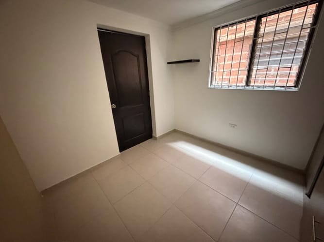 Apartamento de 2 alcobas en arriendo en Villatina, Medellín, 55 m² · foto 8 de 10