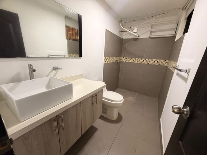 Apartamento de 2 alcobas en arriendo en Villatina, Medellín, 55 m² · foto 10 de 10