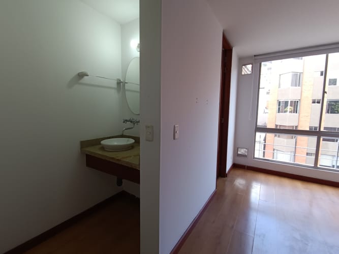 Apartaestudio en arriendo en Chapinero Alto, Bogotá, 30 m² · foto 12 de 17