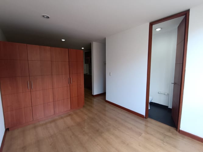 Apartaestudio en arriendo en Chapinero Alto, Bogotá, 30 m² · foto 9 de 17