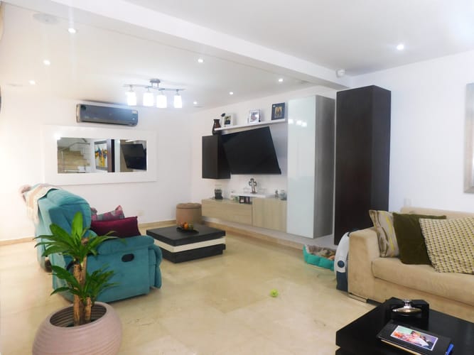 Casa de 3 alcobas en venta en Cr.La Castellana, Barranquilla, 205 m² · foto 2 de 24