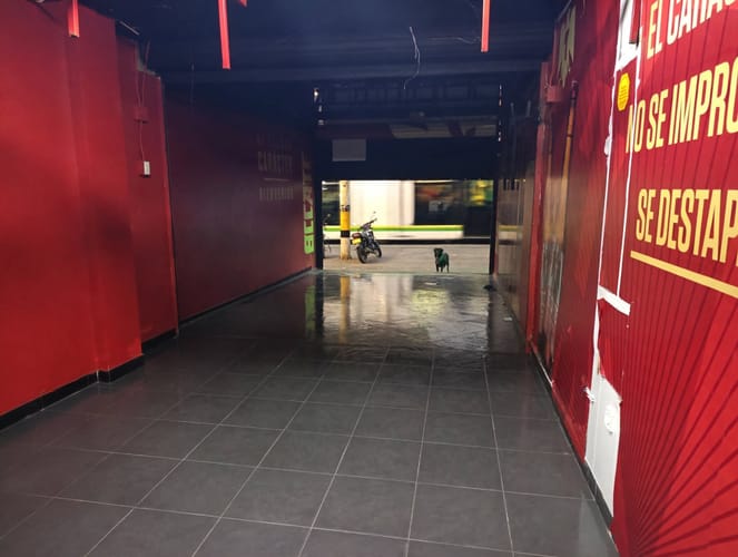 Local en arriendo en Miraflores, Medellín, 110 m² · foto 4 de 12