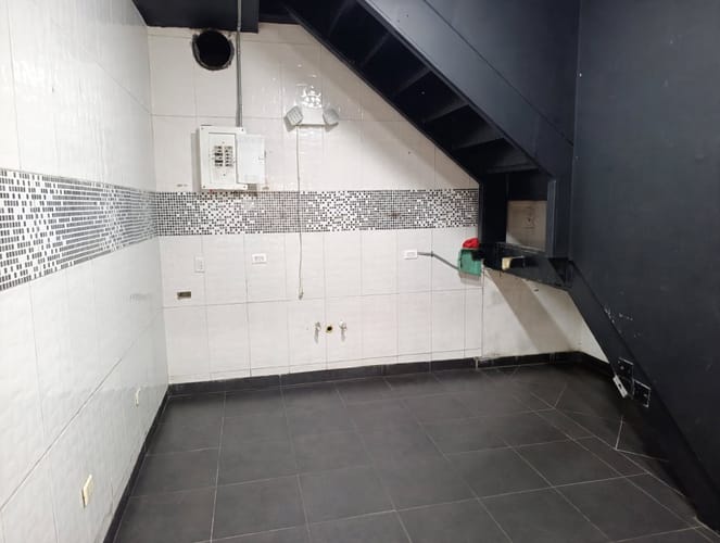 Local en arriendo en Miraflores, Medellín, 110 m² · foto 6 de 12