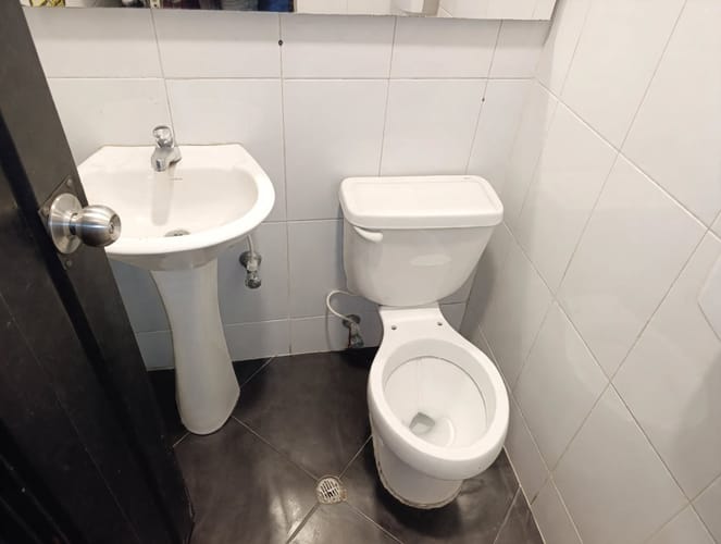 Local en arriendo en Miraflores, Medellín, 110 m² · foto 10 de 12