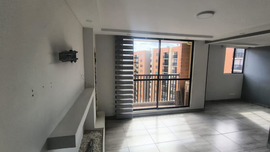 Apartamento de 3 alcobas en arriendo en El Dorado, Bogotá, 71 m² · foto 3 de 7