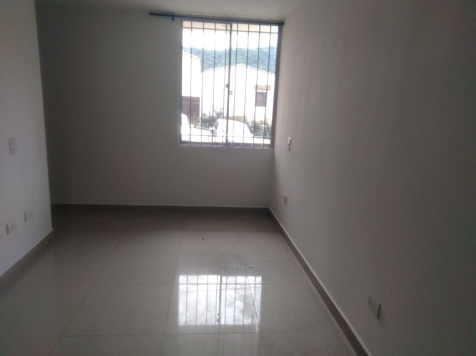 Apartamento de 3 alcobas en venta en Puente Pelaez, El Retiro, 54 m² · foto 2 de 9