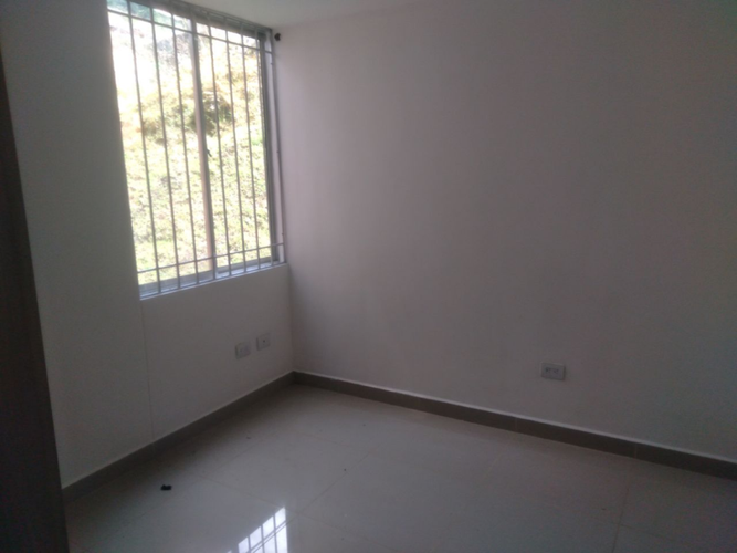 Apartamento de 3 alcobas en venta en Puente Pelaez, El Retiro, 54 m² · foto 4 de 9