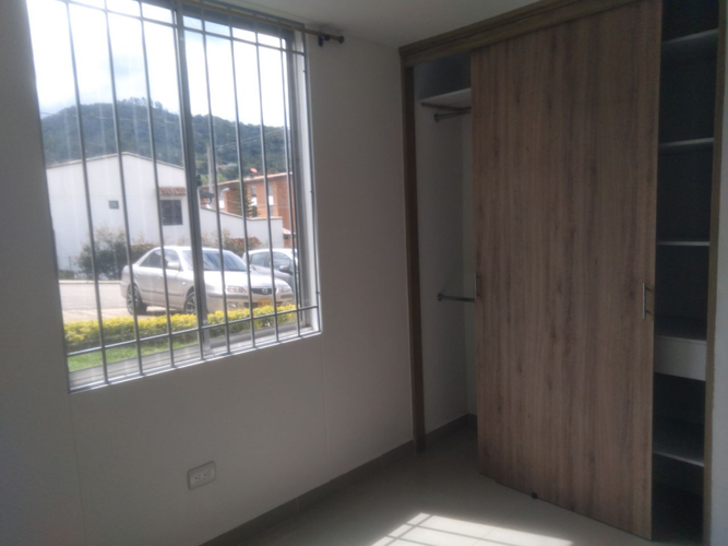 Apartamento de 3 alcobas en venta en Puente Pelaez, El Retiro, 54 m² · foto 6 de 9