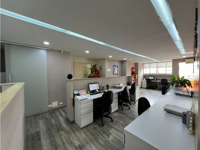 Oficina en venta en La Florida, Medellín, 122 m² · foto 4 de 24
