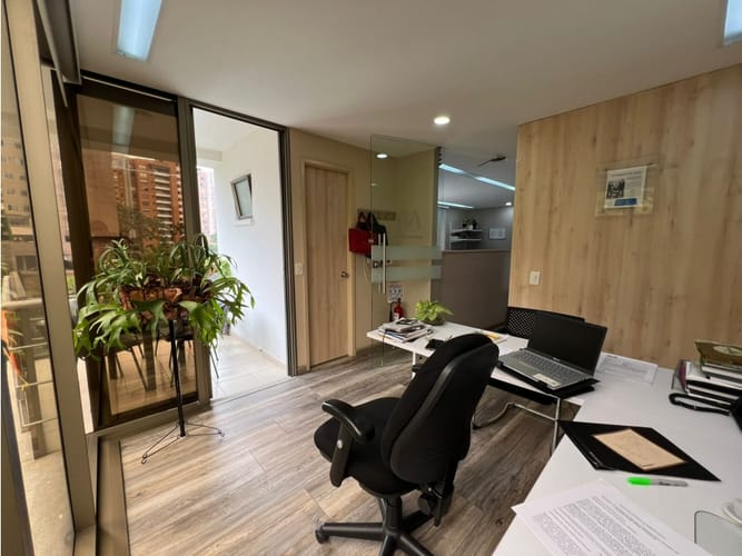 Oficina en venta en La Florida, Medellín, 122 m² · foto 15 de 24