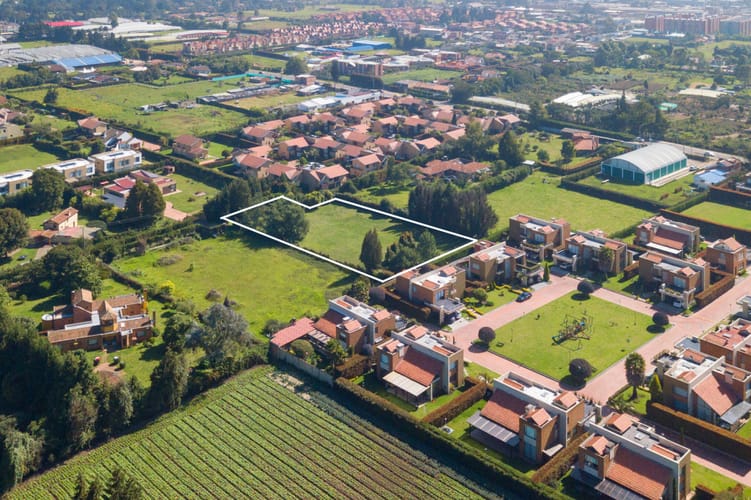 Lote en venta en Bojaca, Chía, 3010 m² · foto 9 de 15