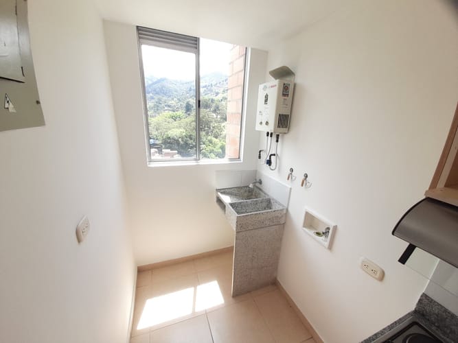 Apartamento de 3 alcobas en arriendo en La Doctora, Sabaneta, 68 m² · foto 8 de 21