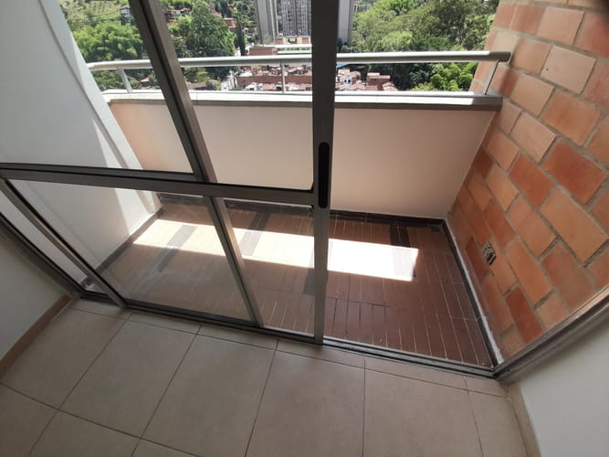 Apartamento de 3 alcobas en arriendo en La Doctora, Sabaneta, 68 m² · foto 10 de 21