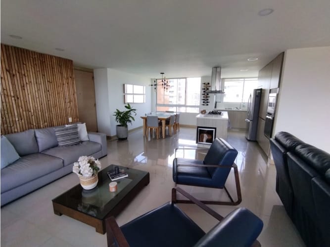 Apartamento de 2 alcobas en arriendo en El Poblado, Medellín, 137 m² · foto 6 de 24