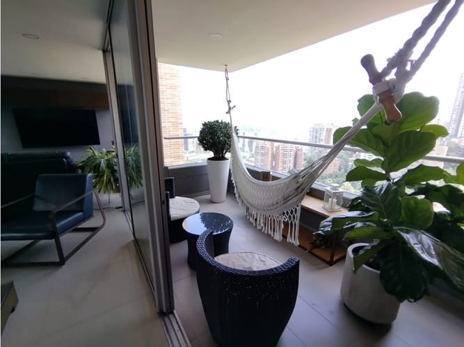 Apartamento de 2 alcobas en arriendo en El Poblado, Medellín, 137 m² · foto 7 de 24
