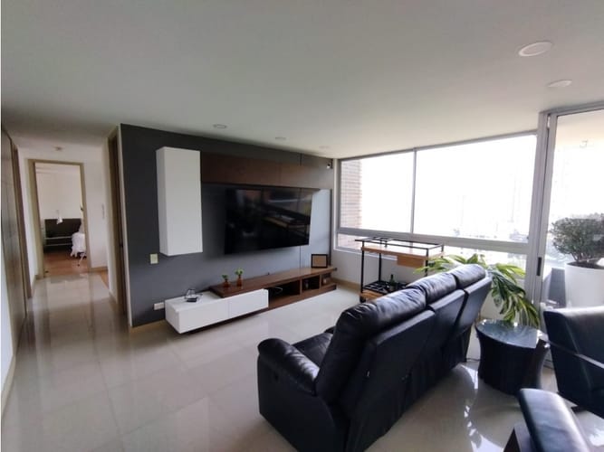 Apartamento de 2 alcobas en arriendo en El Poblado, Medellín, 137 m² · foto 9 de 24