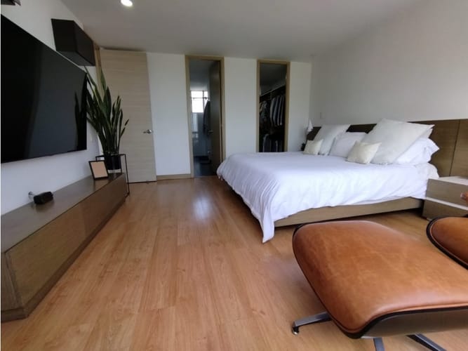 Apartamento de 2 alcobas en arriendo en El Poblado, Medellín, 137 m² · foto 15 de 24