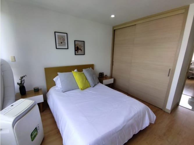 Apartamento de 2 alcobas en arriendo en El Poblado, Medellín, 137 m² · foto 19 de 24
