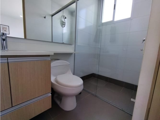 Apartamento de 2 alcobas en arriendo en El Poblado, Medellín, 137 m² · foto 24 de 24