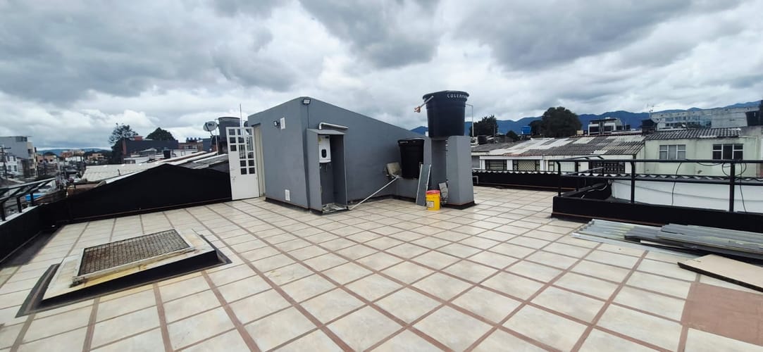 Apartamento de 5 alcobas en venta en Engativá, Bogotá, 162 m² · foto 3 de 24