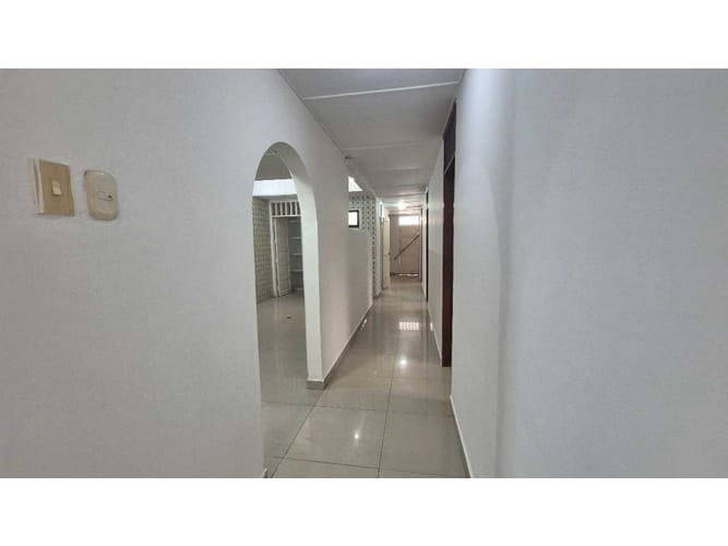 Casa de 4 alcobas en venta en El Limoncito, Barranquilla, 297 m² · foto 6 de 23