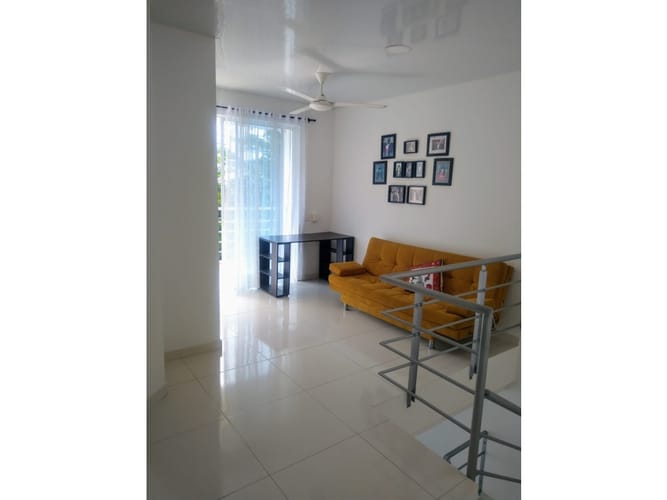 Casa de 3 alcobas en venta en Girardot, Girardot, 216 m² · foto 4 de 21
