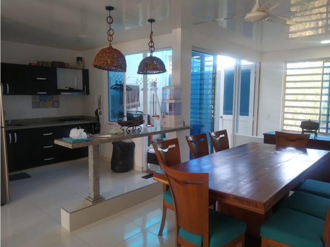 Casa de 3 alcobas en venta en Girardot, Girardot, 216 m² · foto 6 de 21