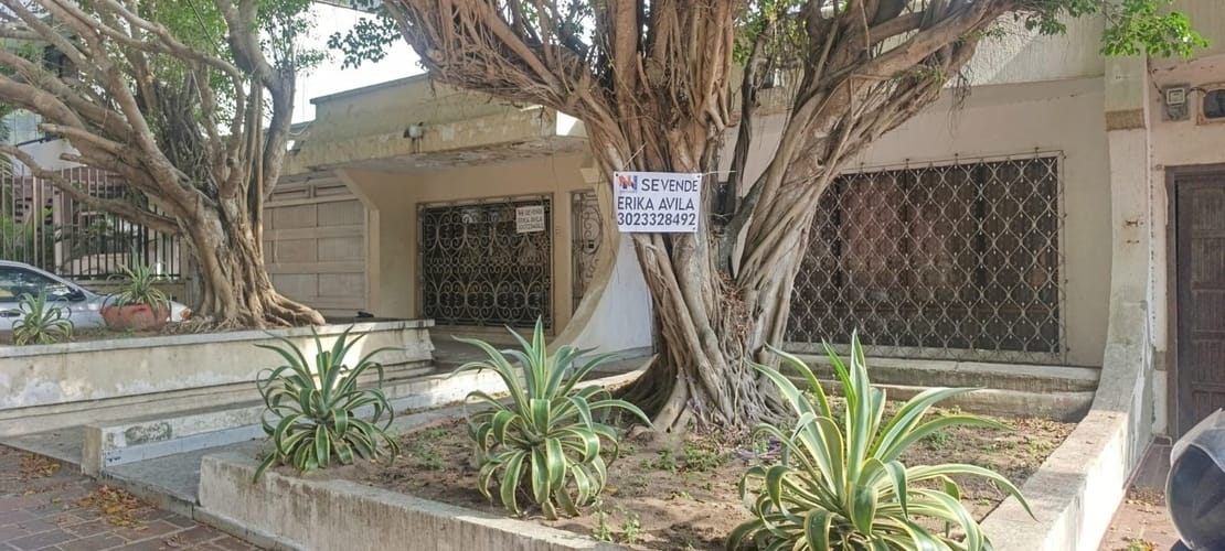 Casa de 5 alcobas en venta en Ciudad Jardin, Barranquilla, 511 m² · foto 2 de 7