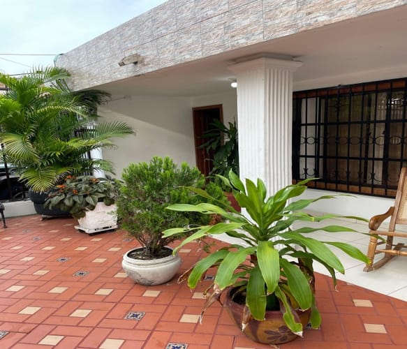 Casa de 4 alcobas en venta en Ciudad Jardin, Barranquilla, 225 m² · foto 2 de 11