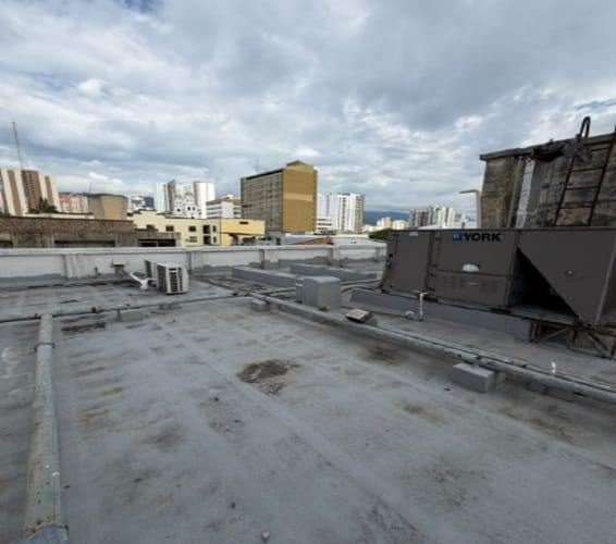 Edificio en arriendo en Centro, Bucaramanga, 1845 m² · foto 11 de 12