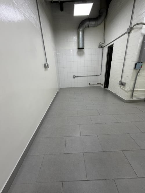 Local en arriendo en Guayabal, Medellín, 48 m² · foto 2 de 7