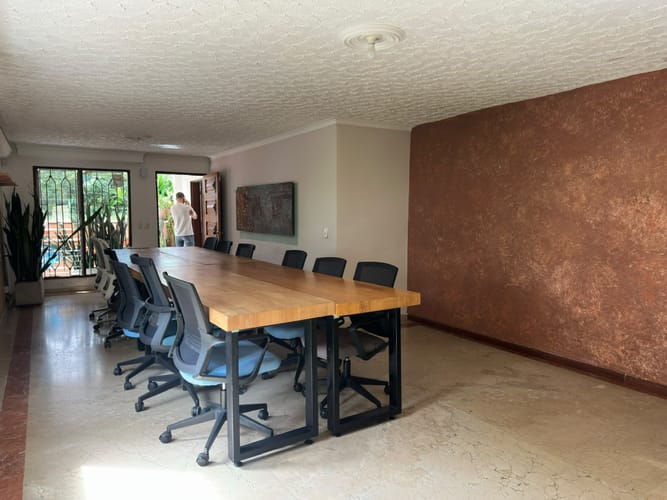 Casa de 6 alcobas en venta en El Poblado, Medellín, 450 m² · foto 2 de 19