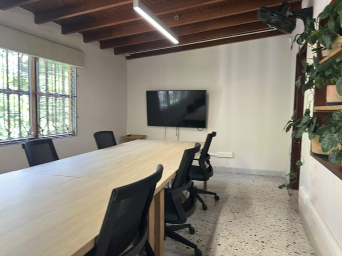 Casa de 6 alcobas en venta en El Poblado, Medellín, 450 m² · foto 6 de 19