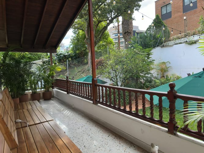 Casa de 6 alcobas en venta en El Poblado, Medellín, 450 m² · foto 11 de 19